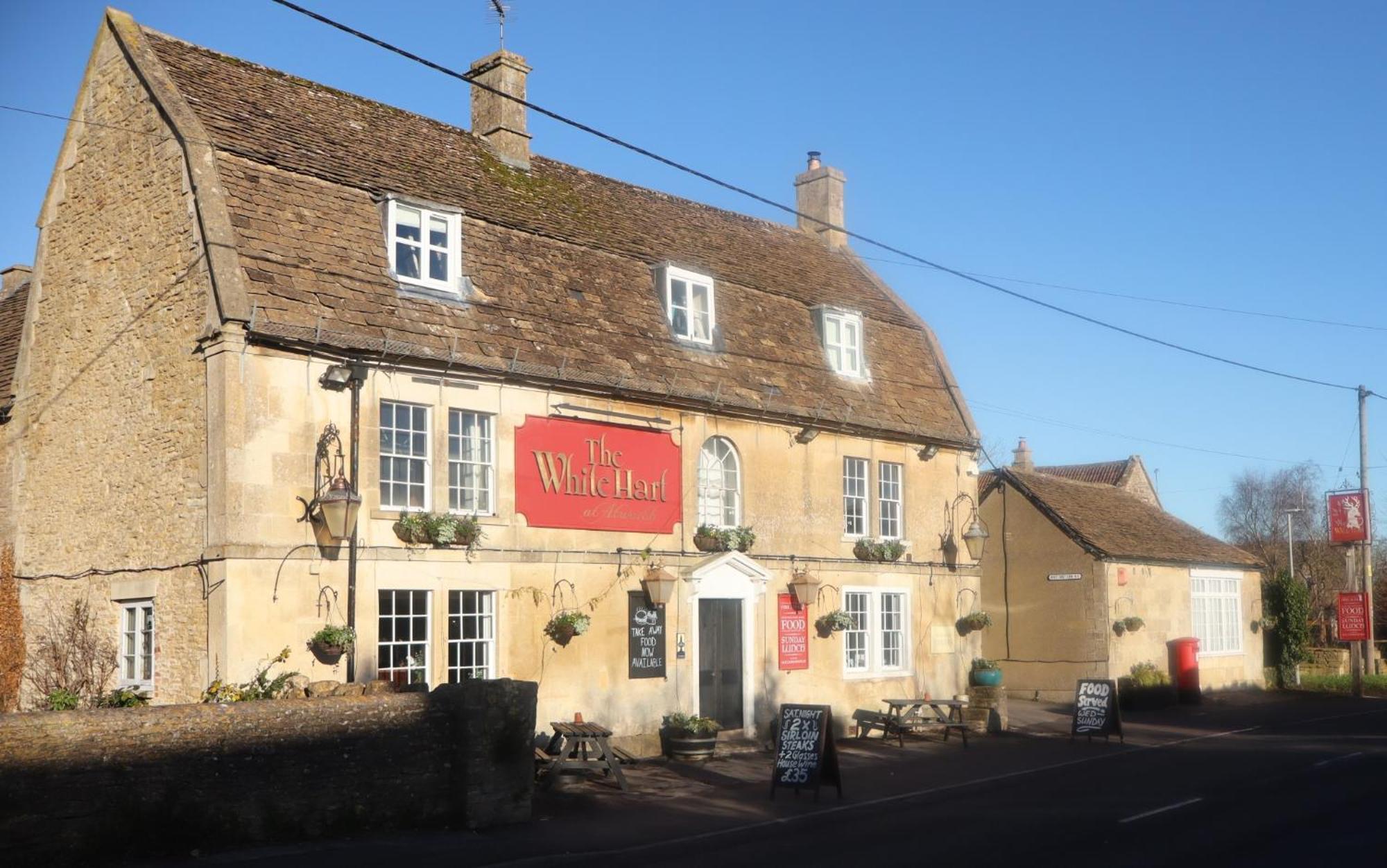 The White Hart Hotel Atworth Ngoại thất bức ảnh